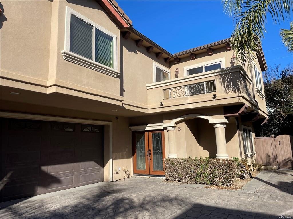 Front of 2207 Warfield Avenue, Redondo Beach